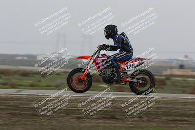 media/Nov-29-2025-TrackDaz (Sat) [[10ae2d9bce]]/C Group/Session 4 (Wheelie Bump)/